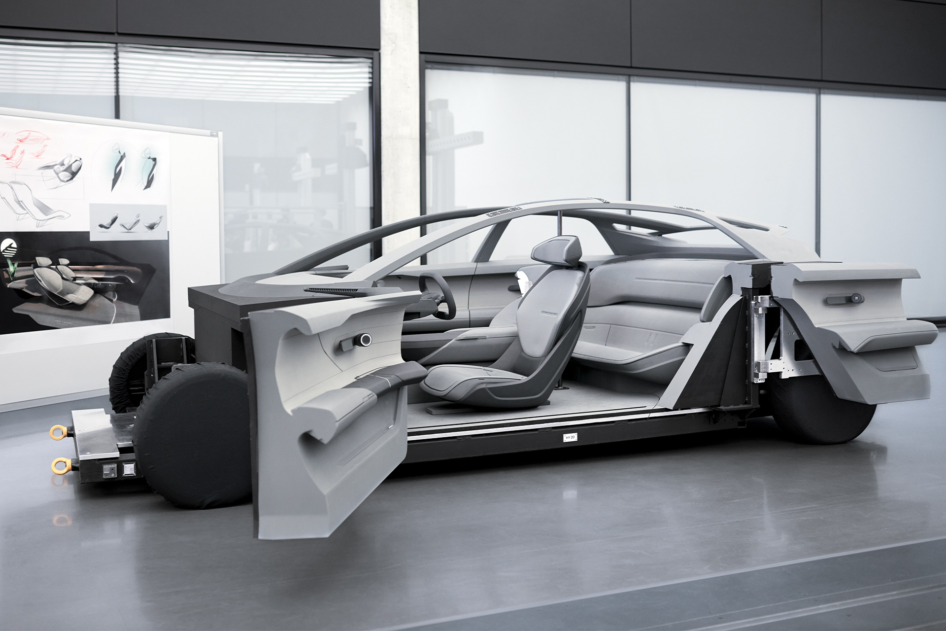 Modèle Audi grandsphere concept avec portes ouvertes.